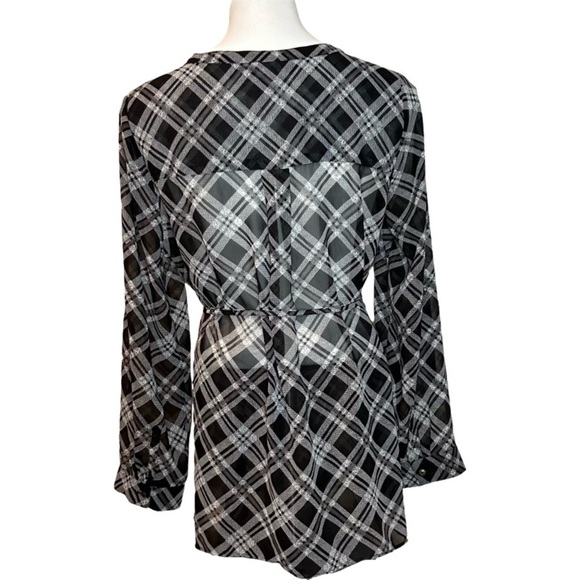 Jessica Simpson Maternity Black Plaid Sheer Blouse, size L - Picture 2 of 8